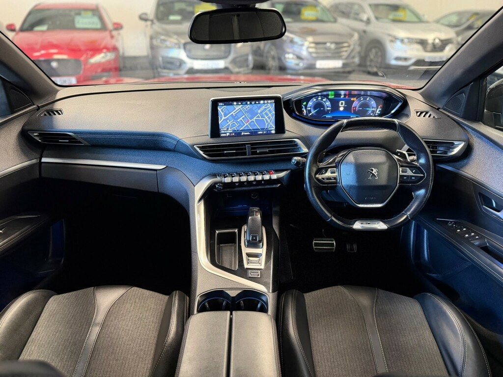 Peugeot 3008 1.5 Bluehdi Gt Line Red #2
