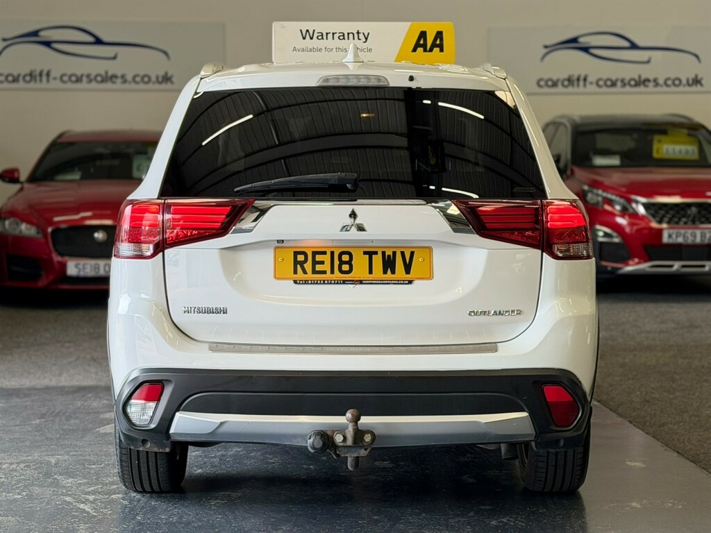 Mitsubishi Outlander 2.2 Di-d 4 White #6
