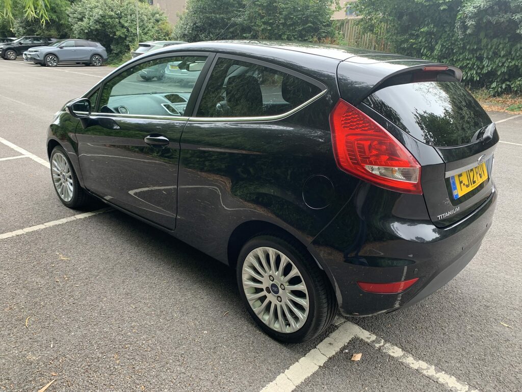 Ford Fiesta Hatchback 1.4 Tdci Dpf Edge 201262 Red #5
