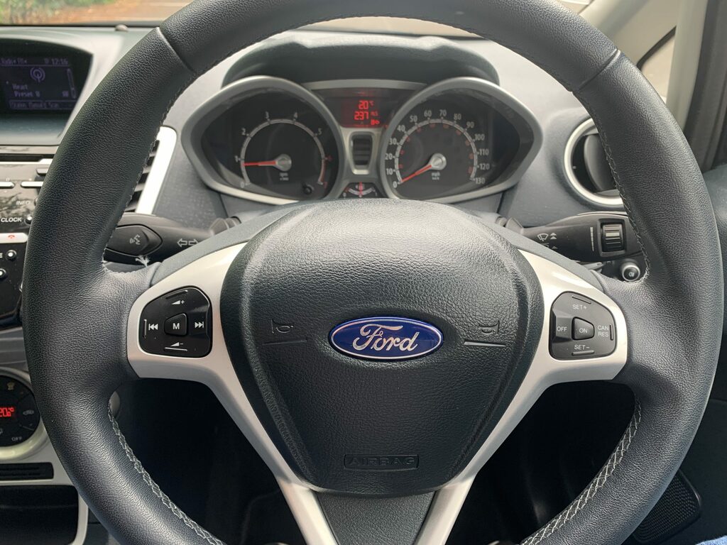Ford Fiesta Hatchback 1.4 Tdci Dpf Edge 201262 Red #13