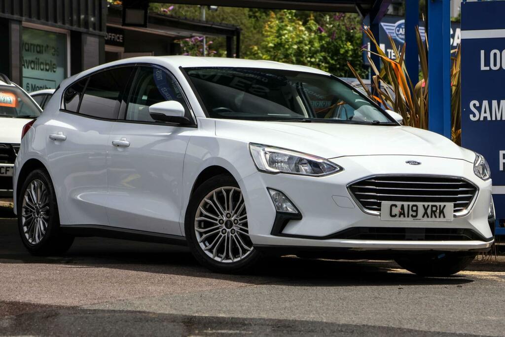 Ford Focus Titanium X White