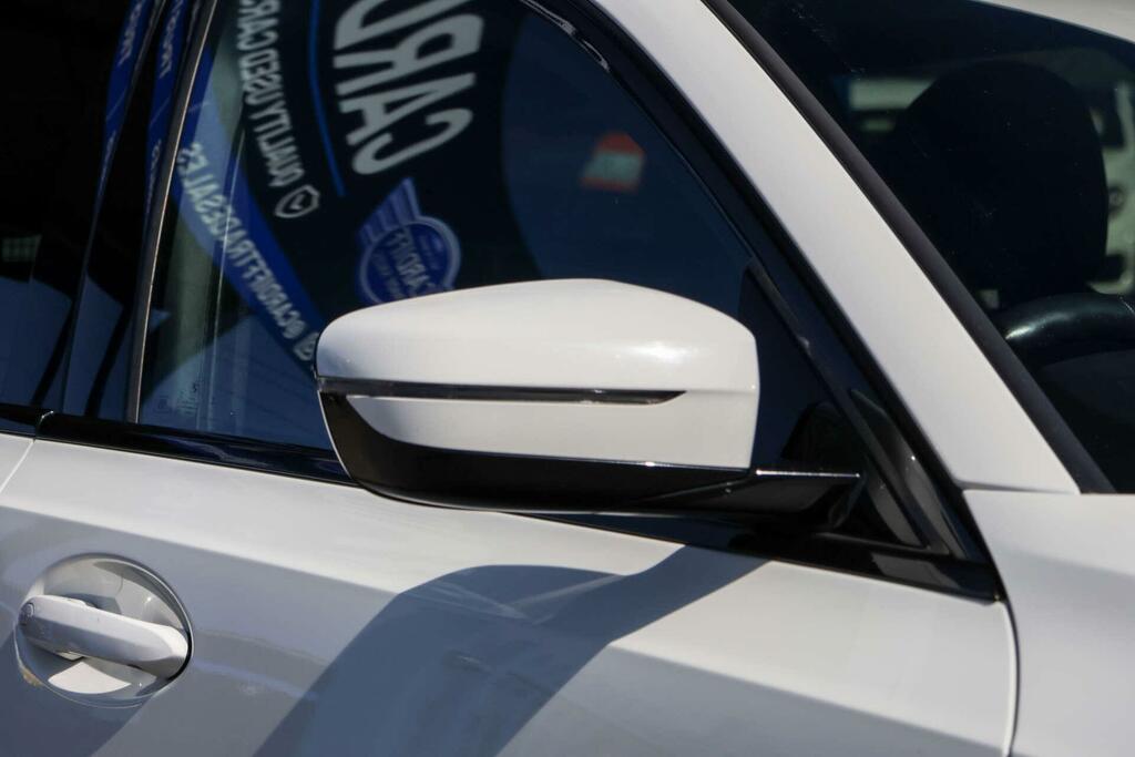 BMW 3 Series M Sport White #5