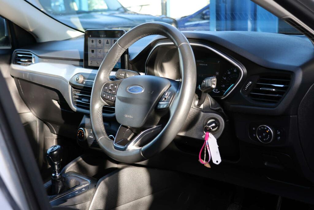 Ford Focus Zetec Silver #4