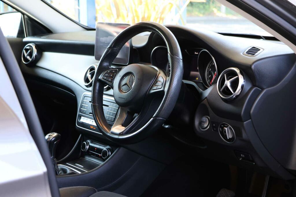 Mercedes-Benz GLA Class Urban Edition Grey #4