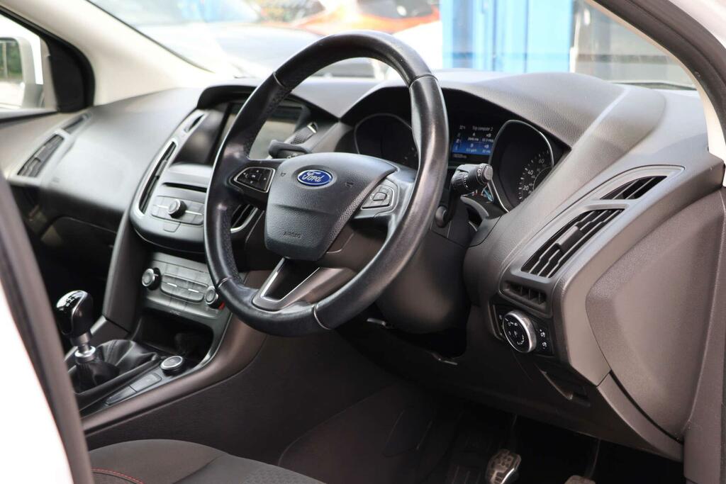 Ford Focus Zetec S White #4