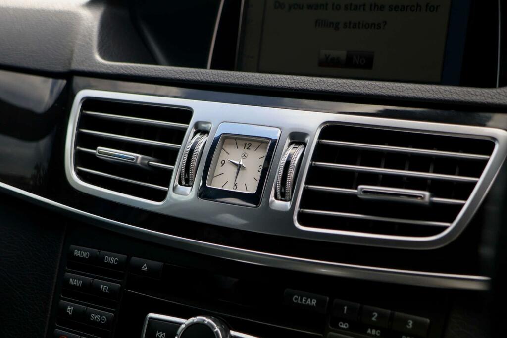 Mercedes-Benz E Class E300dh Bluetec Se Saloon Blue #16