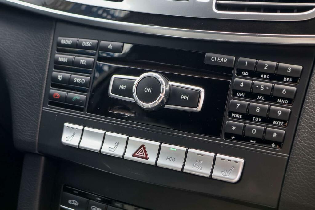 Mercedes-Benz E Class E300dh Bluetec Se Saloon Blue #15