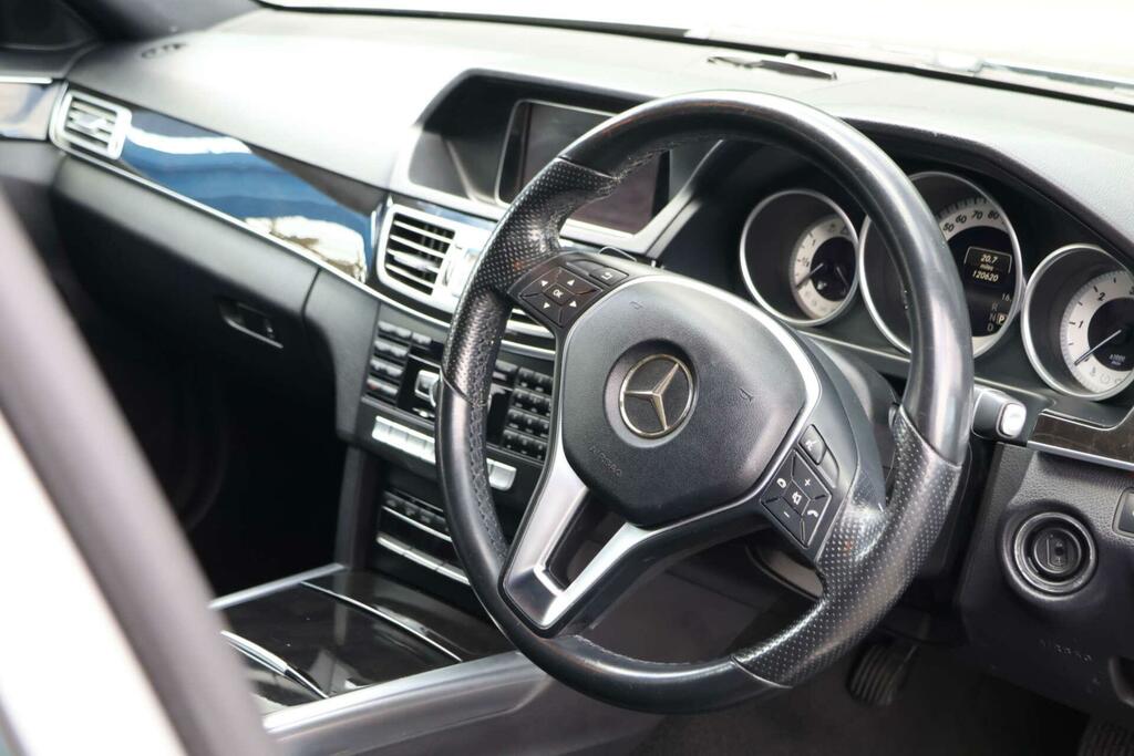 Mercedes-Benz E Class E300dh Bluetec Se Saloon Blue #18