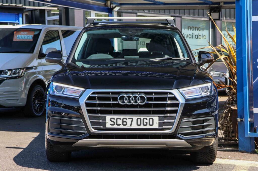 Audi Q5 Se Black #3