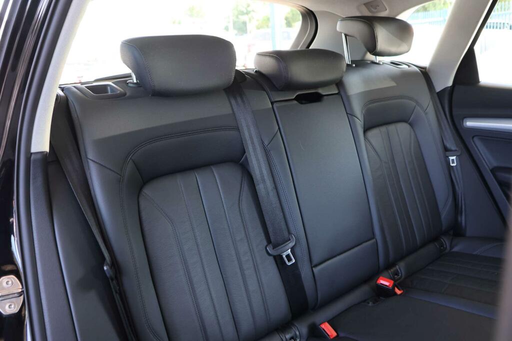 Audi Q5 Se Black #6