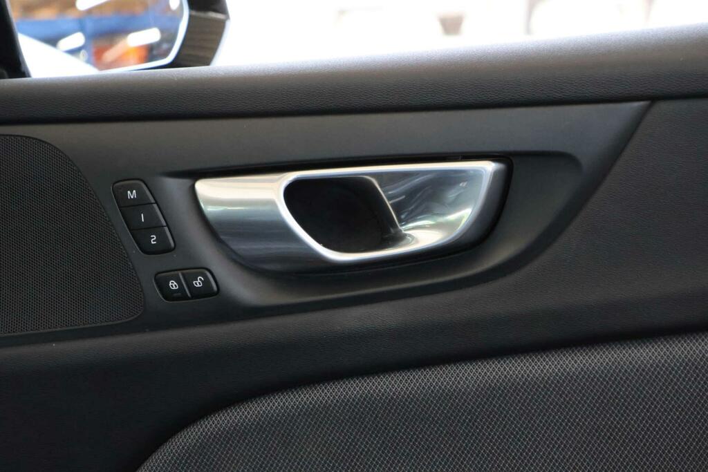 Volvo V60 D3 163 R Design Start Stop Grey #36