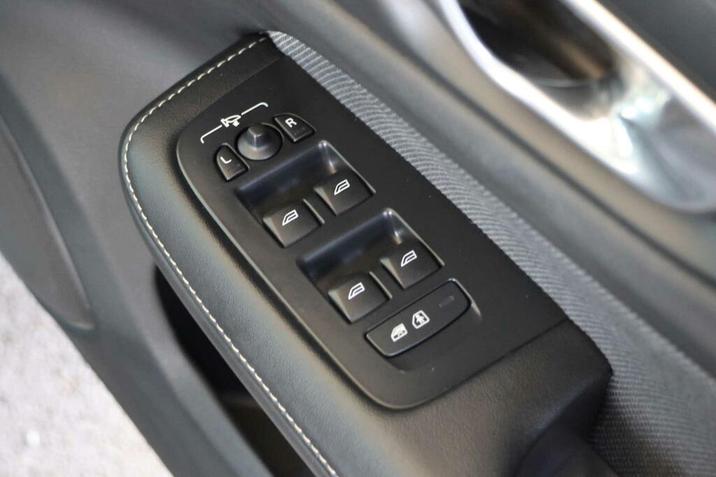 Volvo V60 D3 163 R Design Start Stop Grey #38