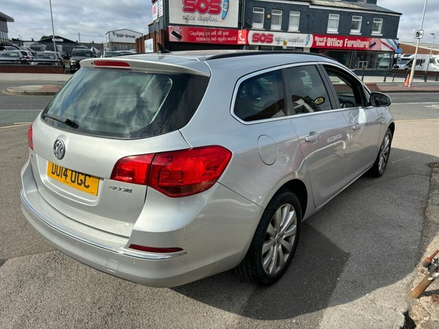 Vauxhall Astra Estate Silver #6