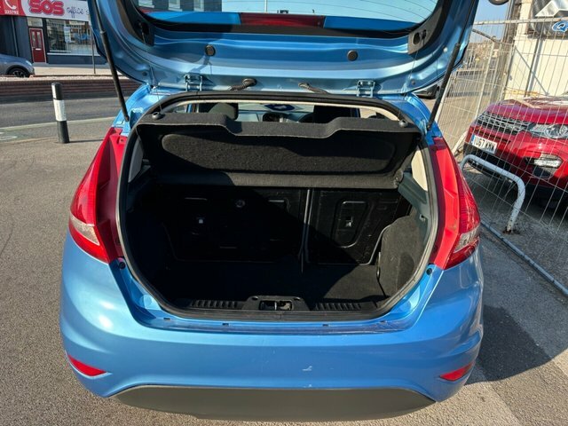 Ford Fiesta  Blue #8