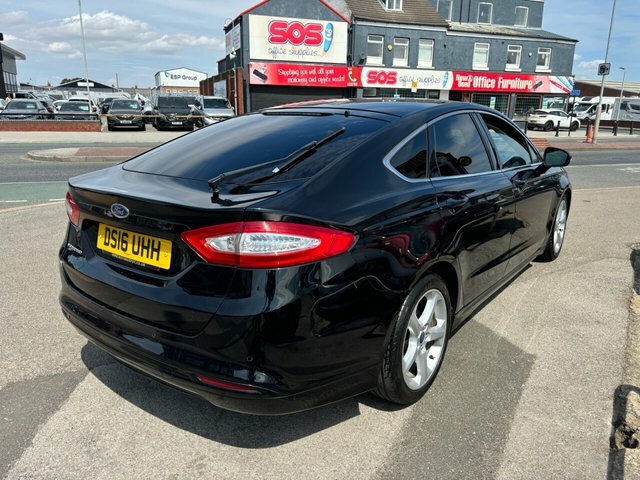 Ford Mondeo Hatchback Black #6