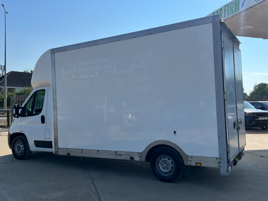 Peugeot Boxer 2.0 Bluehdi 335 Chassis Cab L3 E YN18FCV White #4