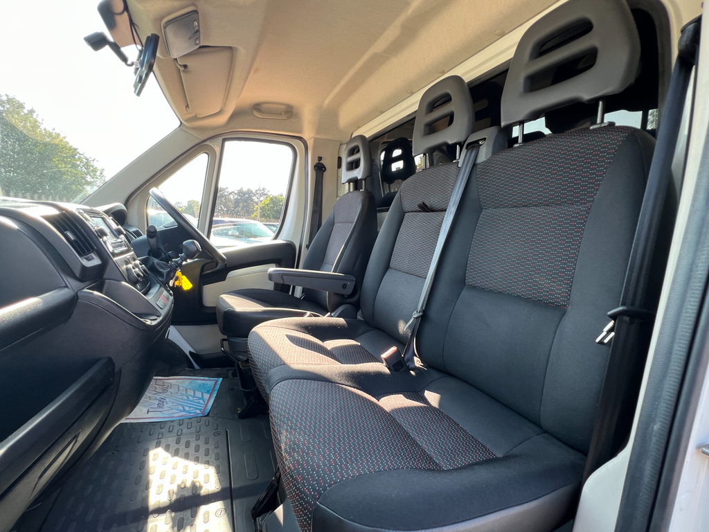 Peugeot Boxer 2.0 Bluehdi 335 Chassis Cab L3 E YN18FCV White #3