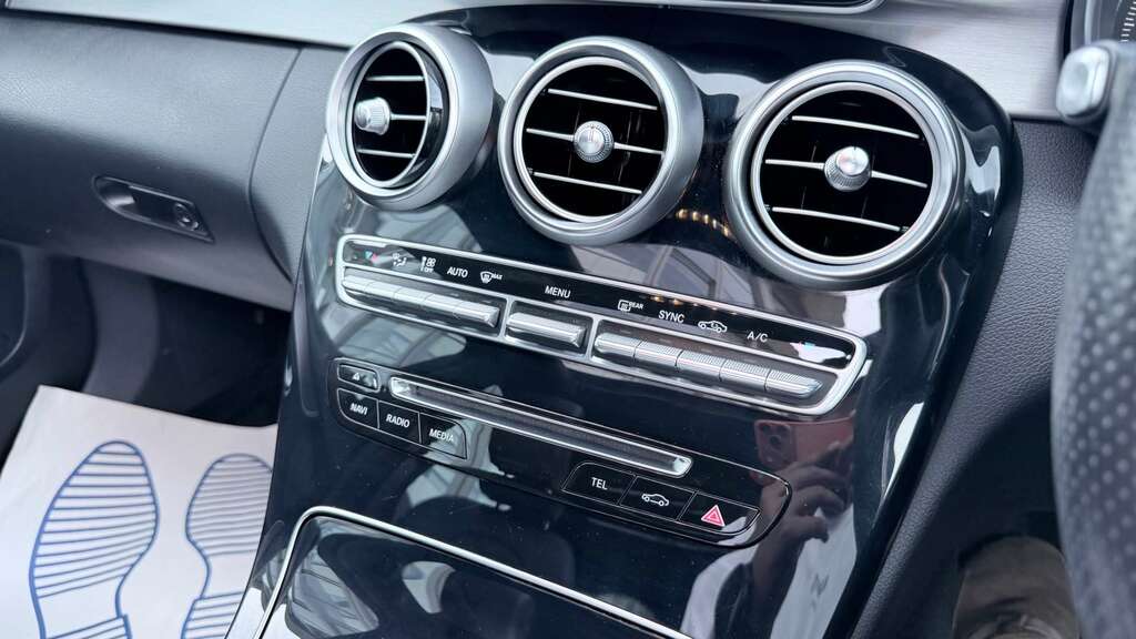 Mercedes-Benz C Class 2.0 C200 Amg Line Premium Silver #2