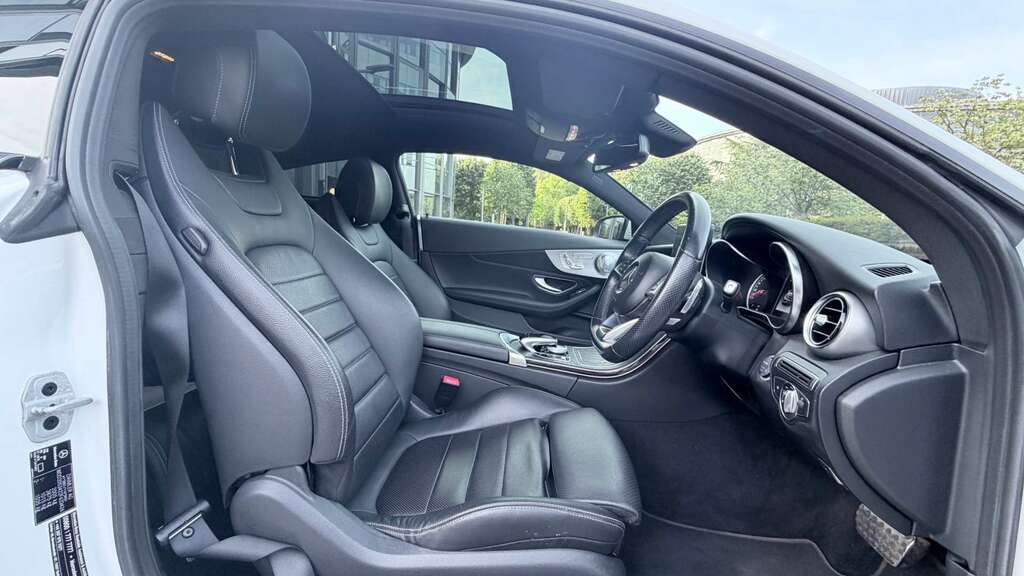 Mercedes-Benz C Class 2.0 C 200 Amg Line Premium YD67BHZ White #2
