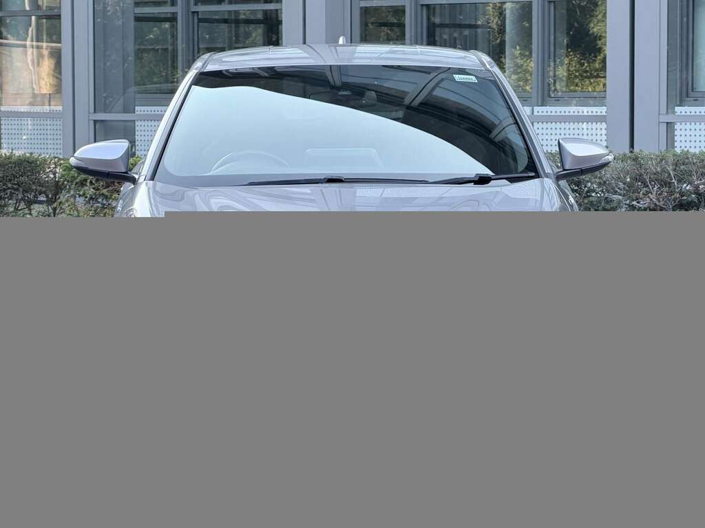 Toyota C-Hr 1.8 C-hr Excel Hev Cvt LG18WNO Silver #2