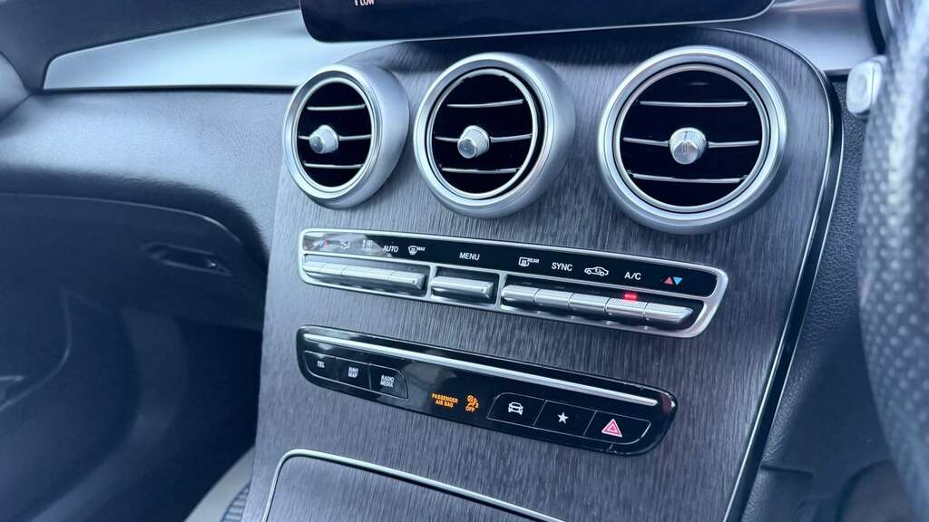 Mercedes-Benz GLC Class 2.0 Glc 220 D 4Matic Amg Line 4Wd White #2