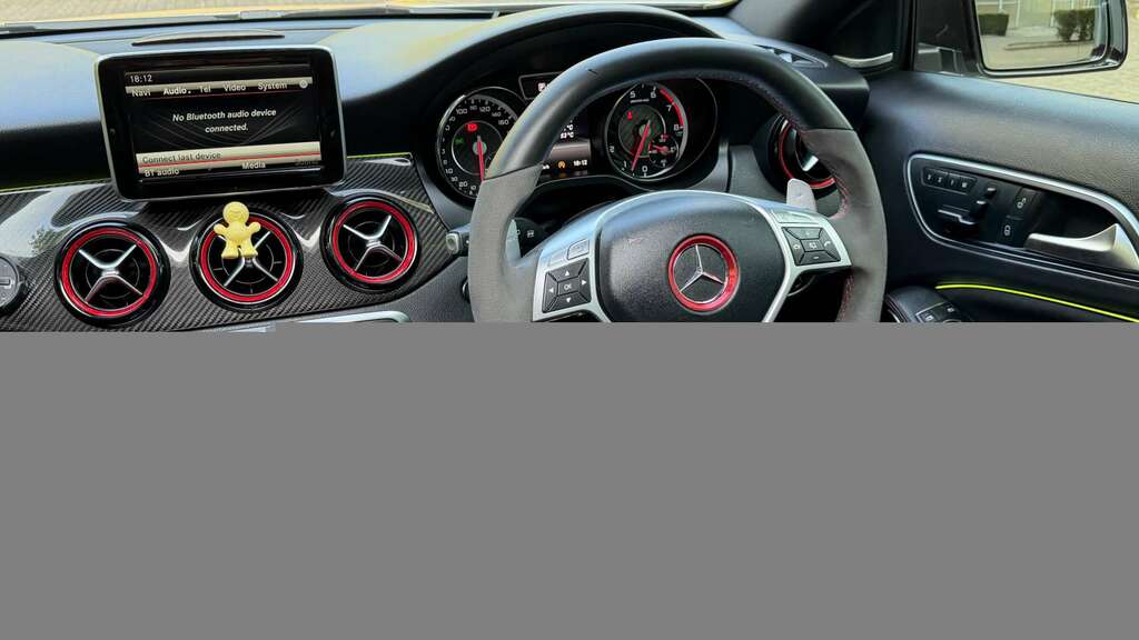 Mercedes-Benz GLA Class Gla 200D Amg Line White #25
