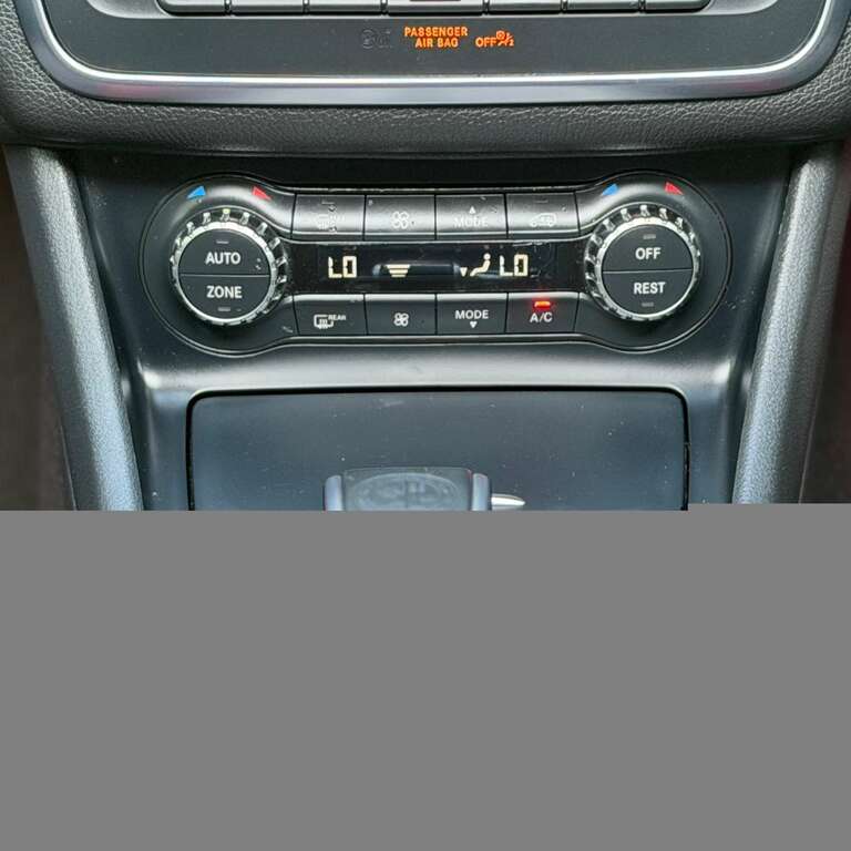 Mercedes-Benz GLA Class Gla 200D Amg Line White #19