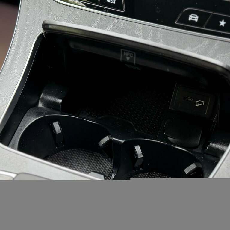Mercedes-Benz E Class E300 Amg Line Night Ed Premium Plus 9G-tronic Silver #40