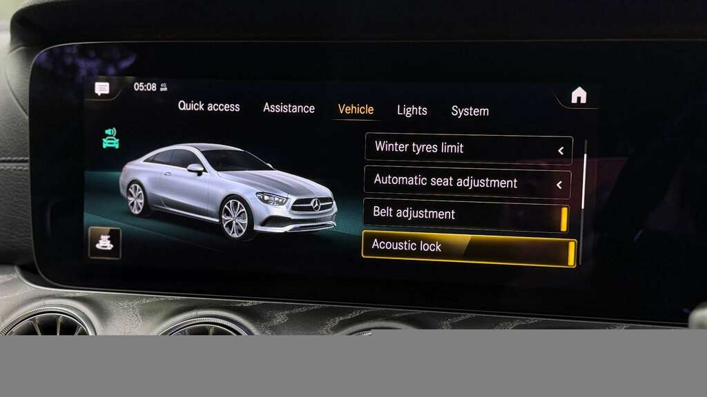 Mercedes-Benz E Class E300 Amg Line Night Ed Premium Plus 9G-tronic Silver #21