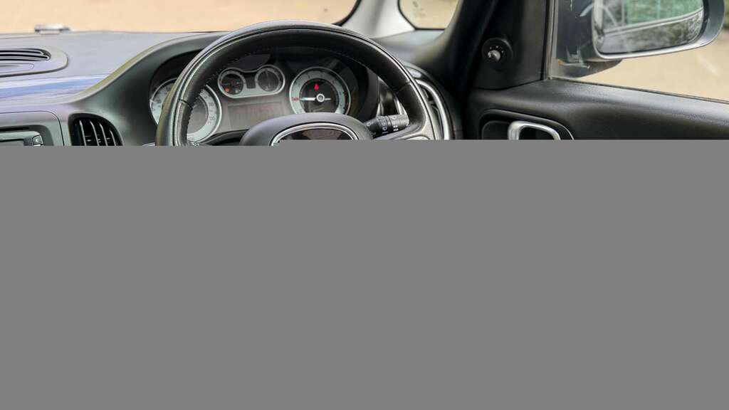 Fiat 500L White #12
