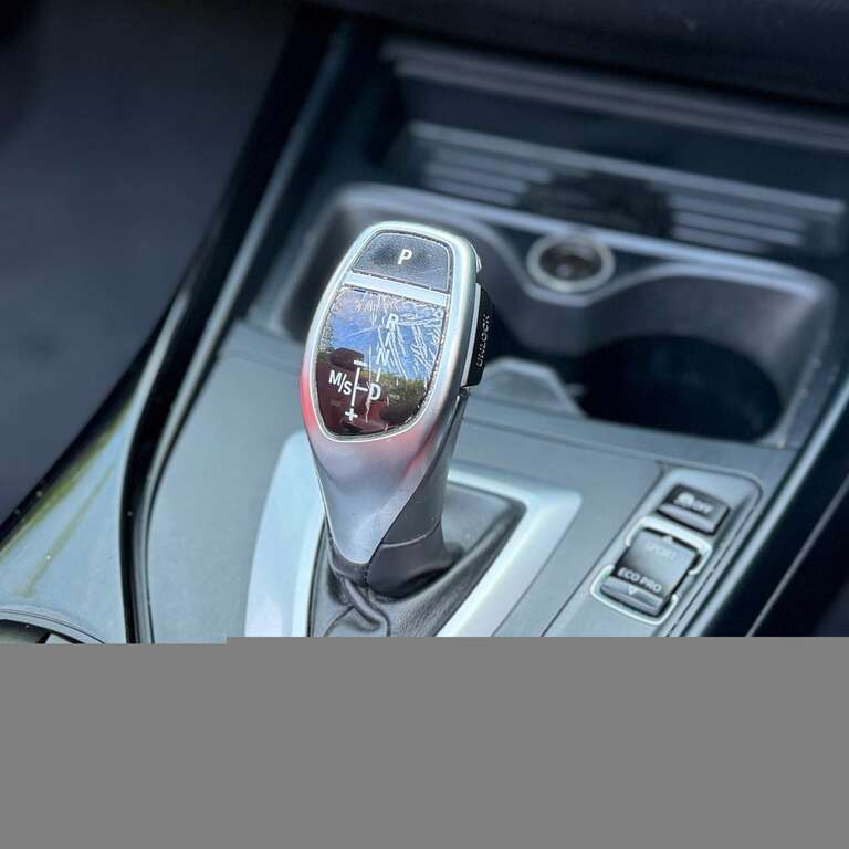 BMW 2 Series 2.0 220D M Sport White #4