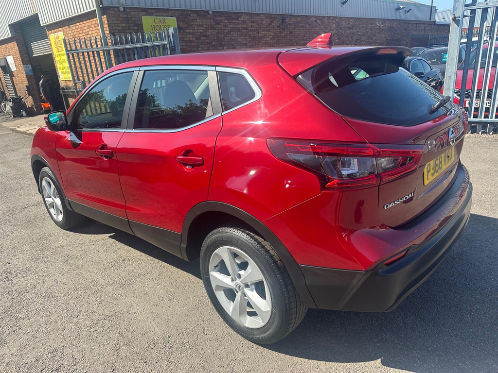 Nissan Qashqai 1.3 Dig-t Acenta Premium Euro 6 Ss #6