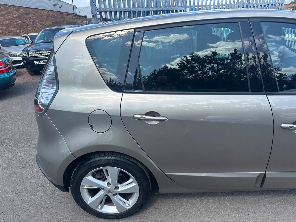 Renault Scenic 1.5 Dynamique Tomtom Dci 110 Bhp Stunning Low Silver #47