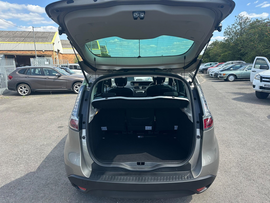 Renault Scenic 1.5 Dynamique Tomtom Dci 110 Bhp Stunning Low Silver #40