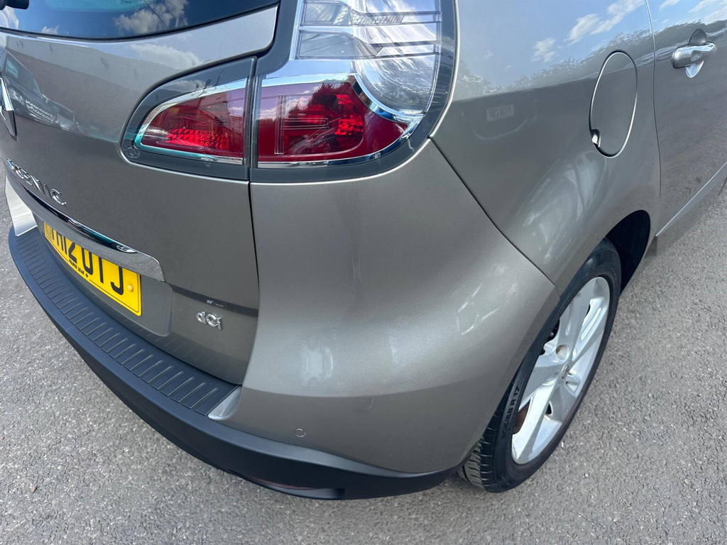 Renault Scenic 1.5 Dynamique Tomtom Dci 110 Bhp Stunning Low Silver #44