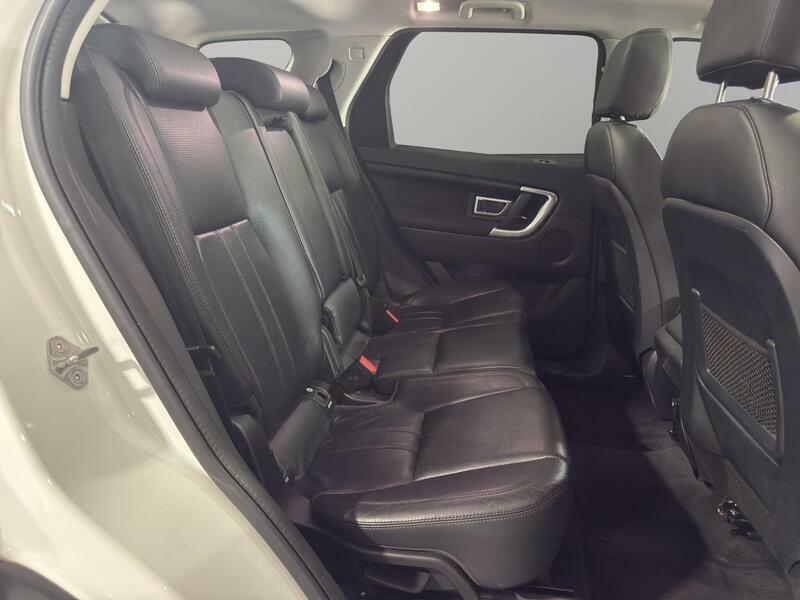 Land Rover Discovery Sport 2.0 Td4 180 Hse Black Black #25