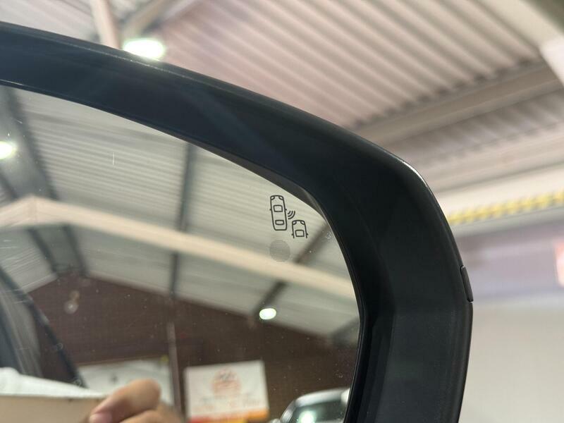 Vauxhall Grandland X 1.2 Turbo Sport Nav 8 Speed White #31