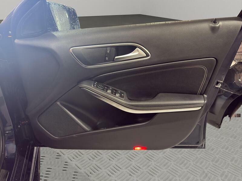 Mercedes-Benz A Class Hatchback #27