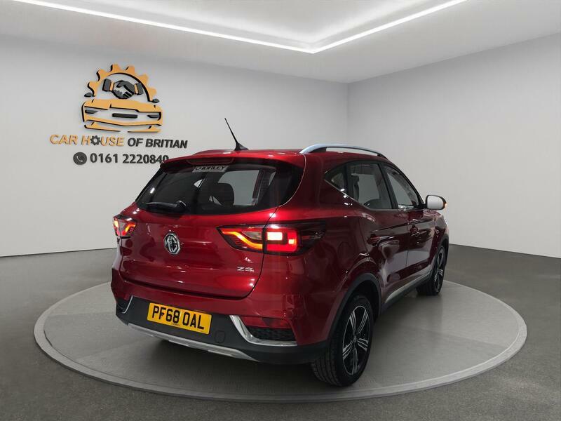 MG ZS 1.0T Gdi Exclusive Dct Black #7