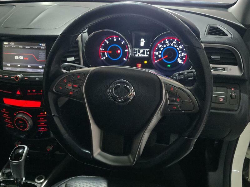 SsangYong Tivoli Ex White #16