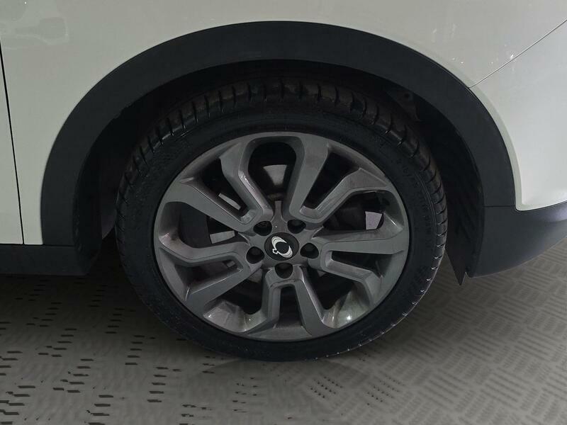 SsangYong Tivoli Ex White #35