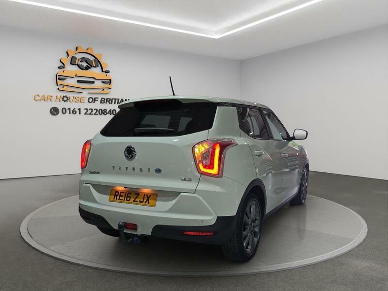 SsangYong Tivoli Ex White #7