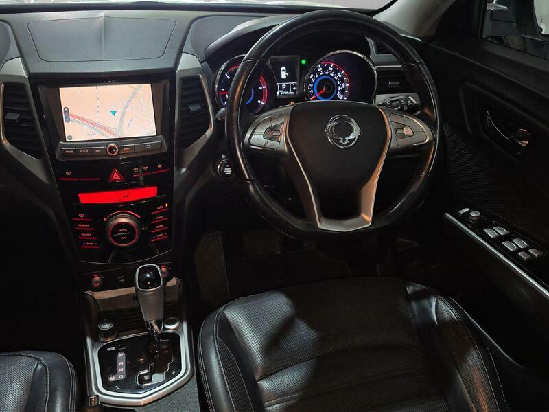 SsangYong Tivoli Ex White #18
