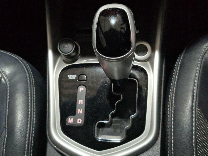 SsangYong Tivoli Ex White #31