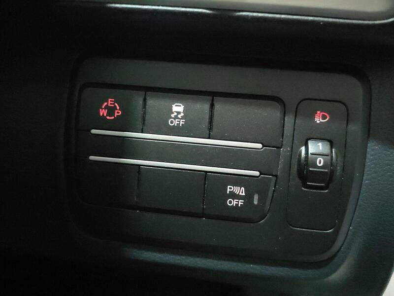 SsangYong Tivoli Ex White #25