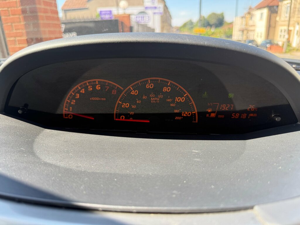 Toyota Yaris 1.0 Vvt-i Tr Red #17