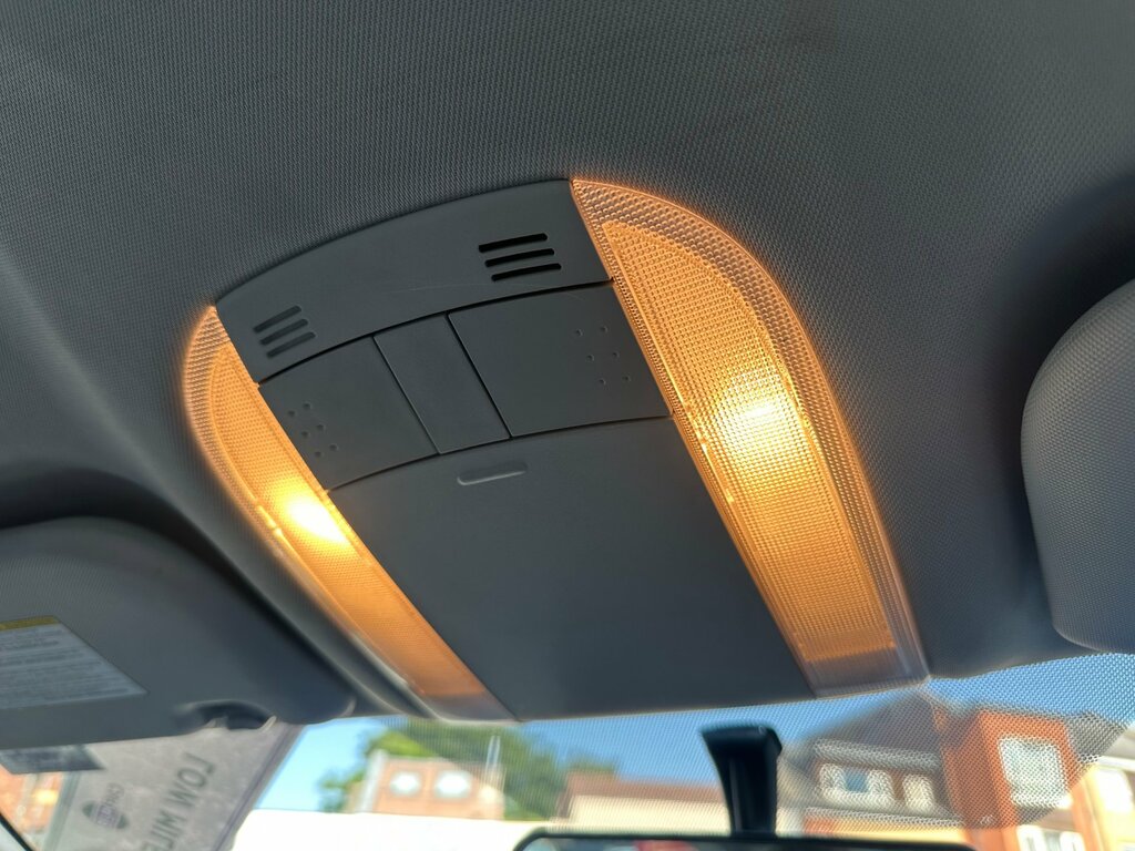 Toyota Auris Tr Silver #19