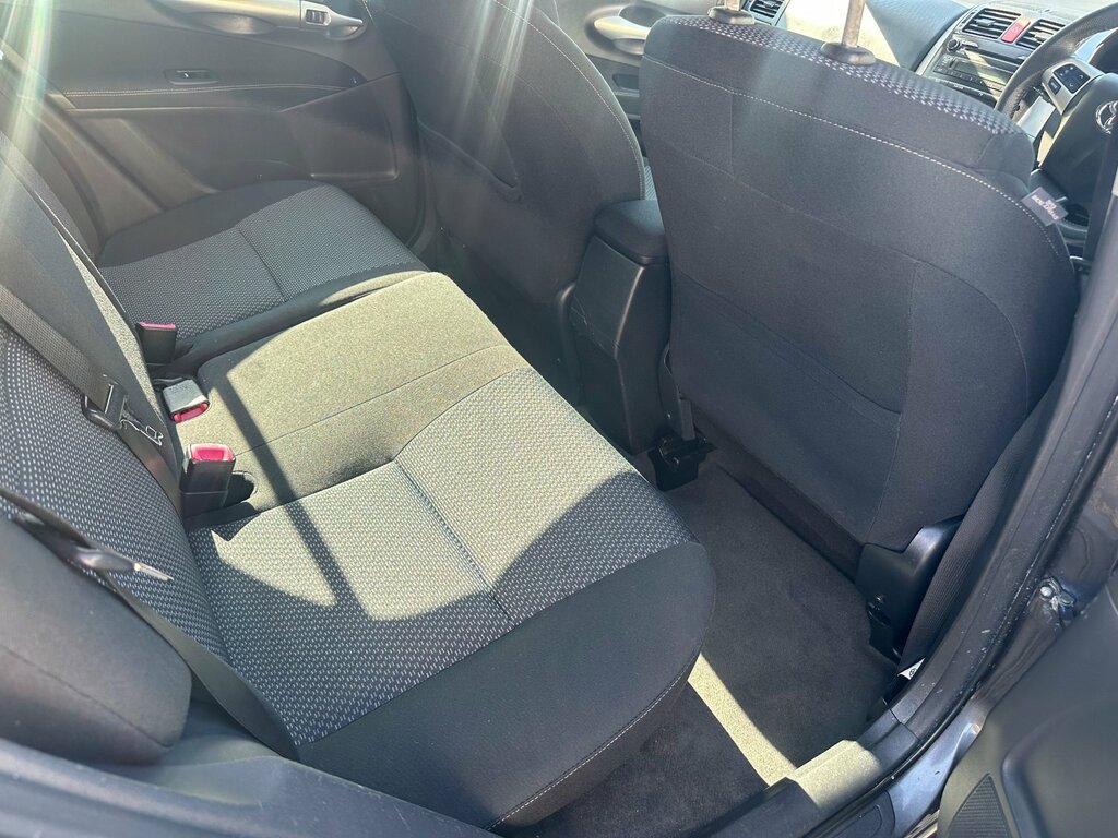 Toyota Auris Tr Silver #9