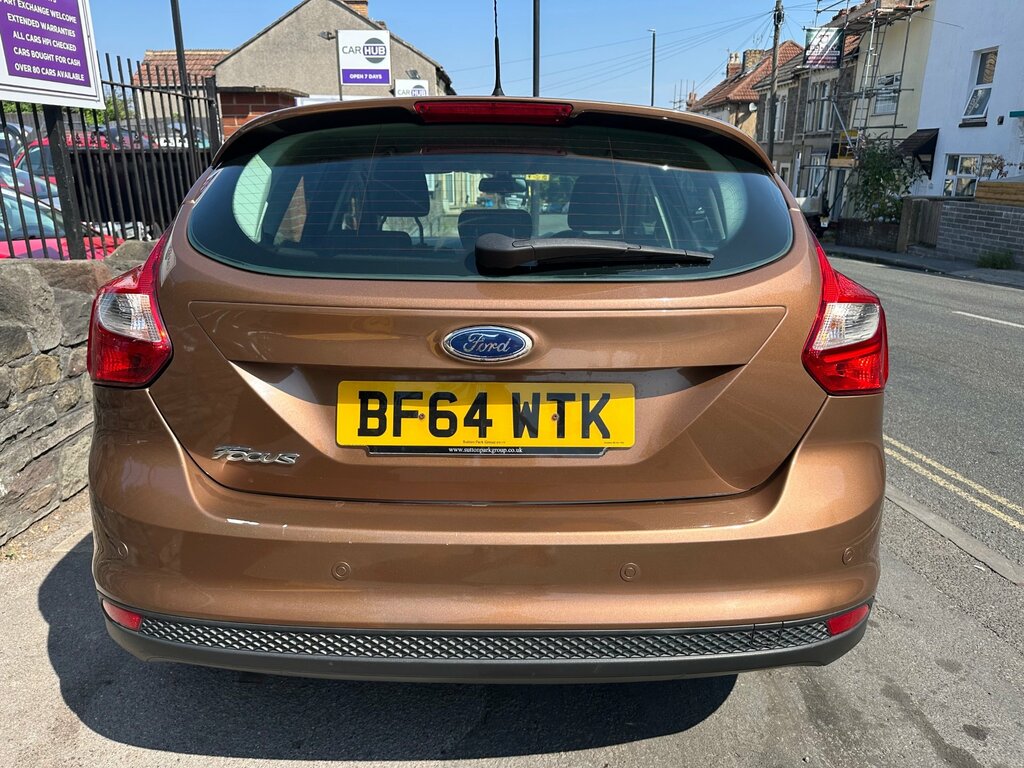 Ford Focus 1.6 Zetec Navigator Hatchback Eu BF64WTK Brown #4