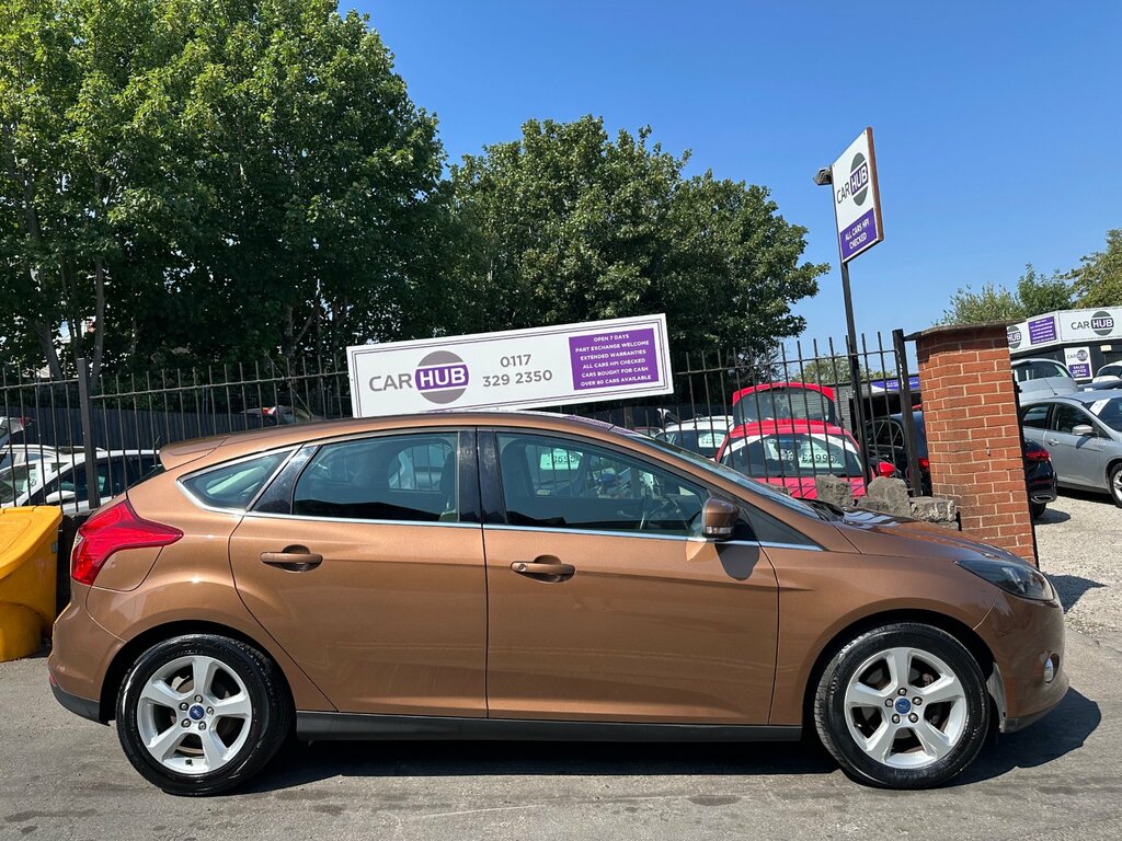Ford Focus 1.6 Zetec Navigator Hatchback Eu BF64WTK Brown #6